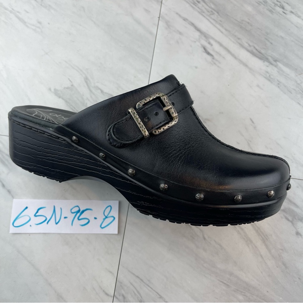 •Abeo BIO fay Women 6.5 N narrow Black Leather studded Slip On Nurse Clog Shoes